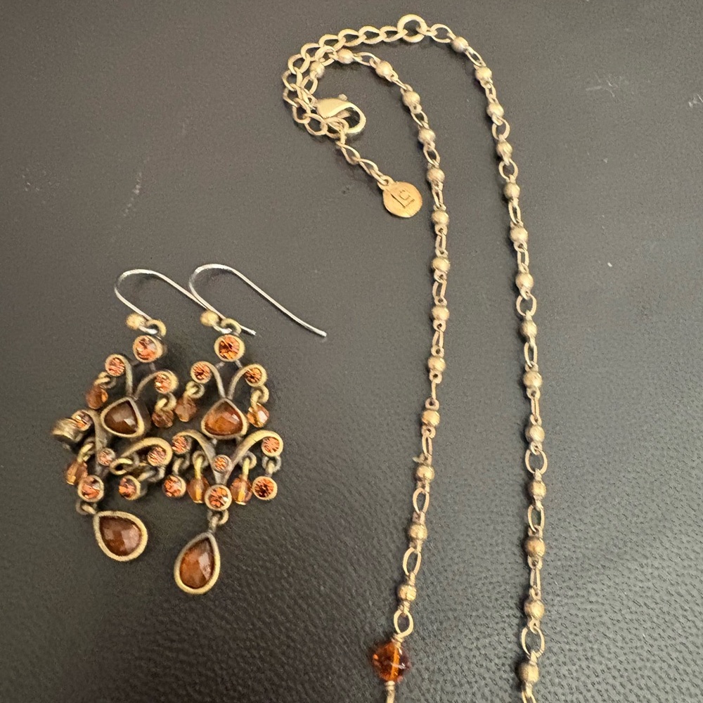 Liz Claiborne Amber and Gold Necklace Set - Picture 2 of 4